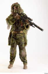  Andrew Elliott in Ghillie Aiming Gun 